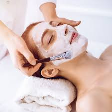 Beauty Lounge Facial